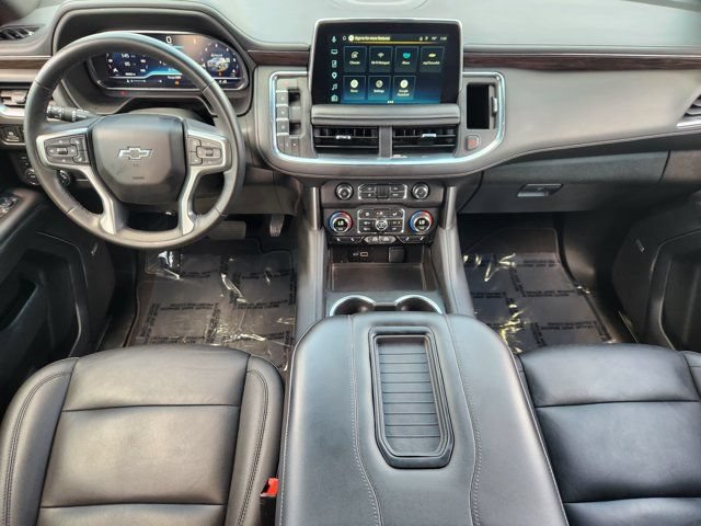 Used 2024 Chevrolet Tahoe Z71 w/ Luxury Package AWD/4WD image 31