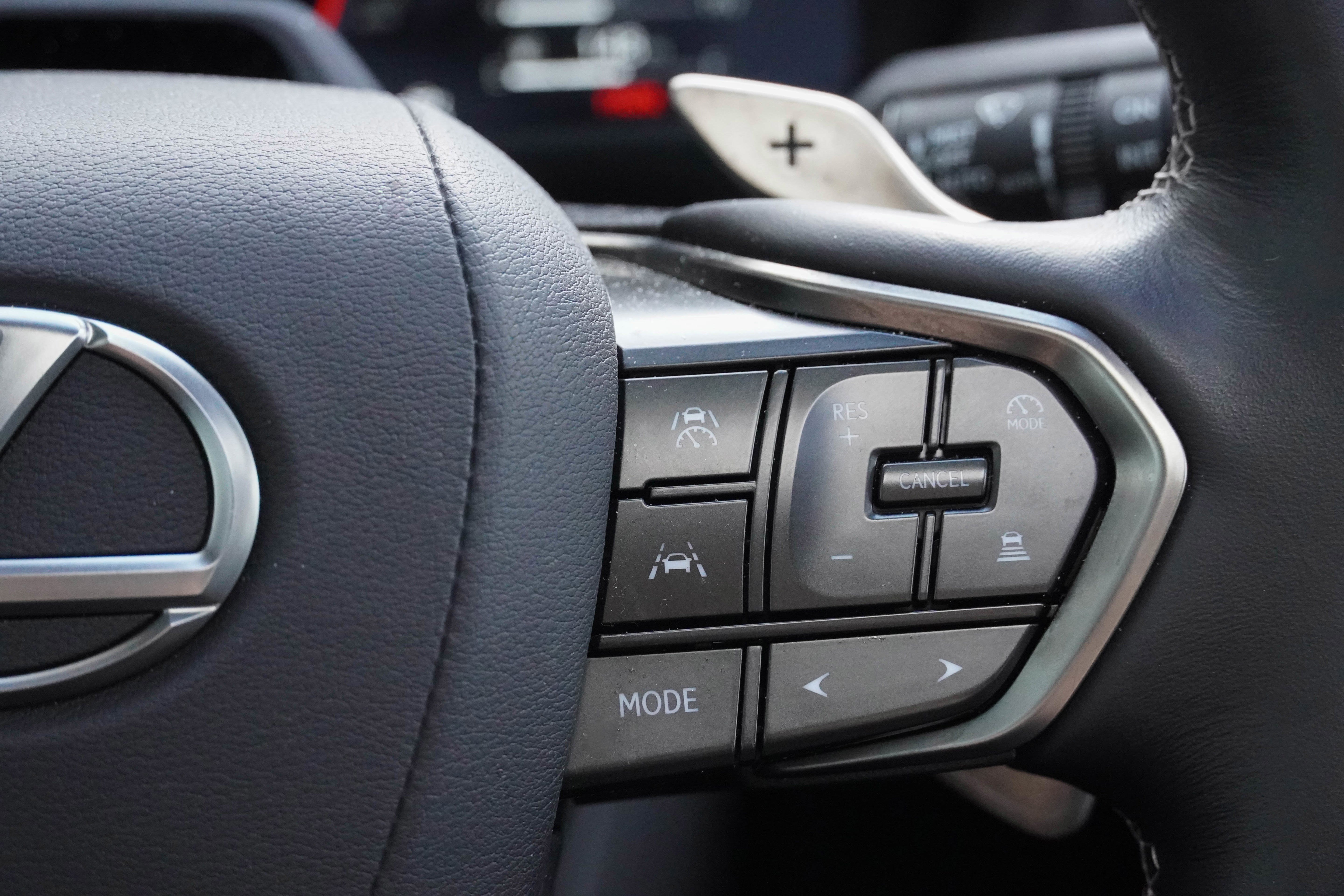 Used 2025 Lexus LX 600 4WD w/ Interior Upgrade Package image 24