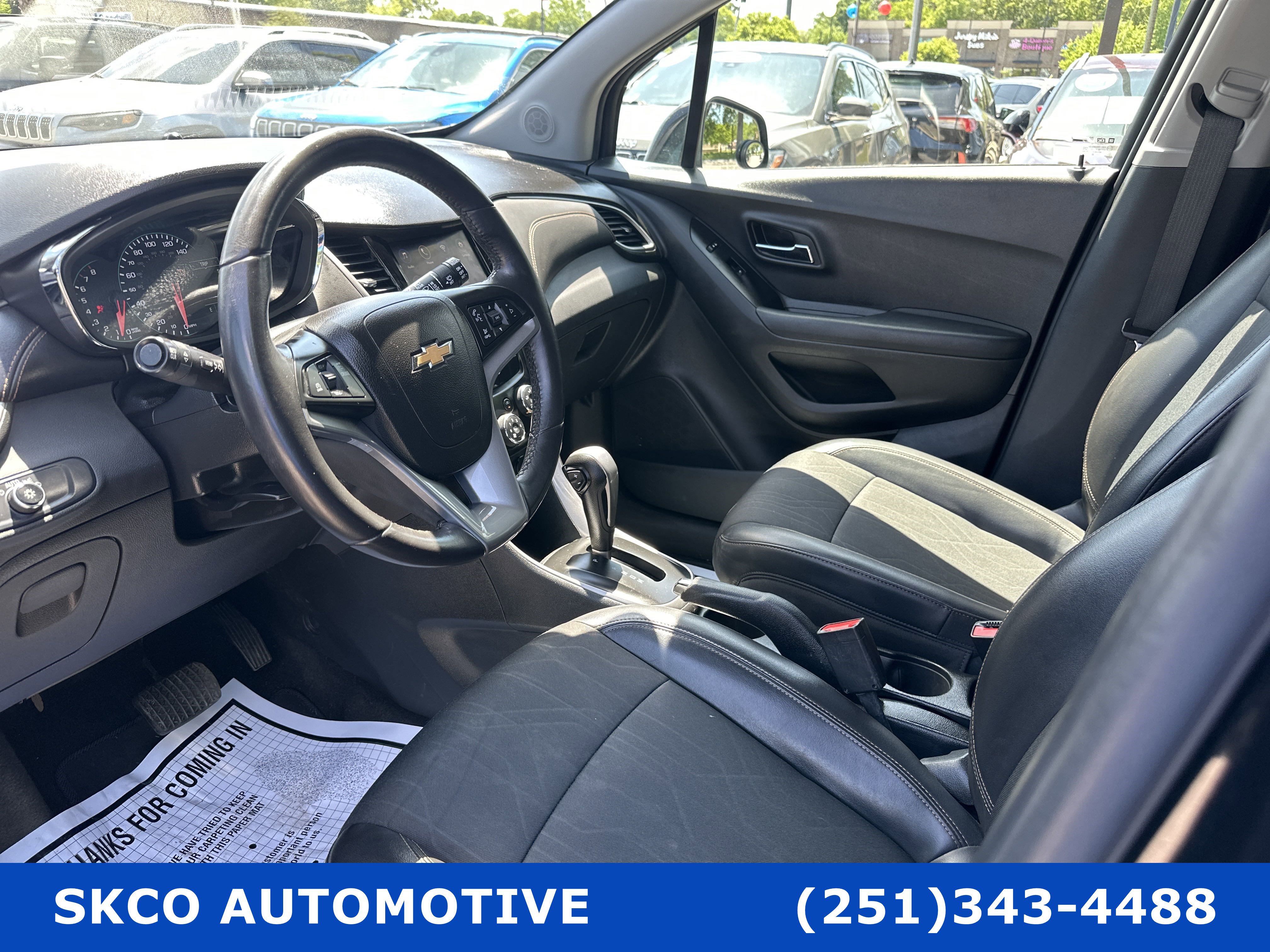 Used 2022 Chevrolet Trax LT w/ LT Convenience Package image 20