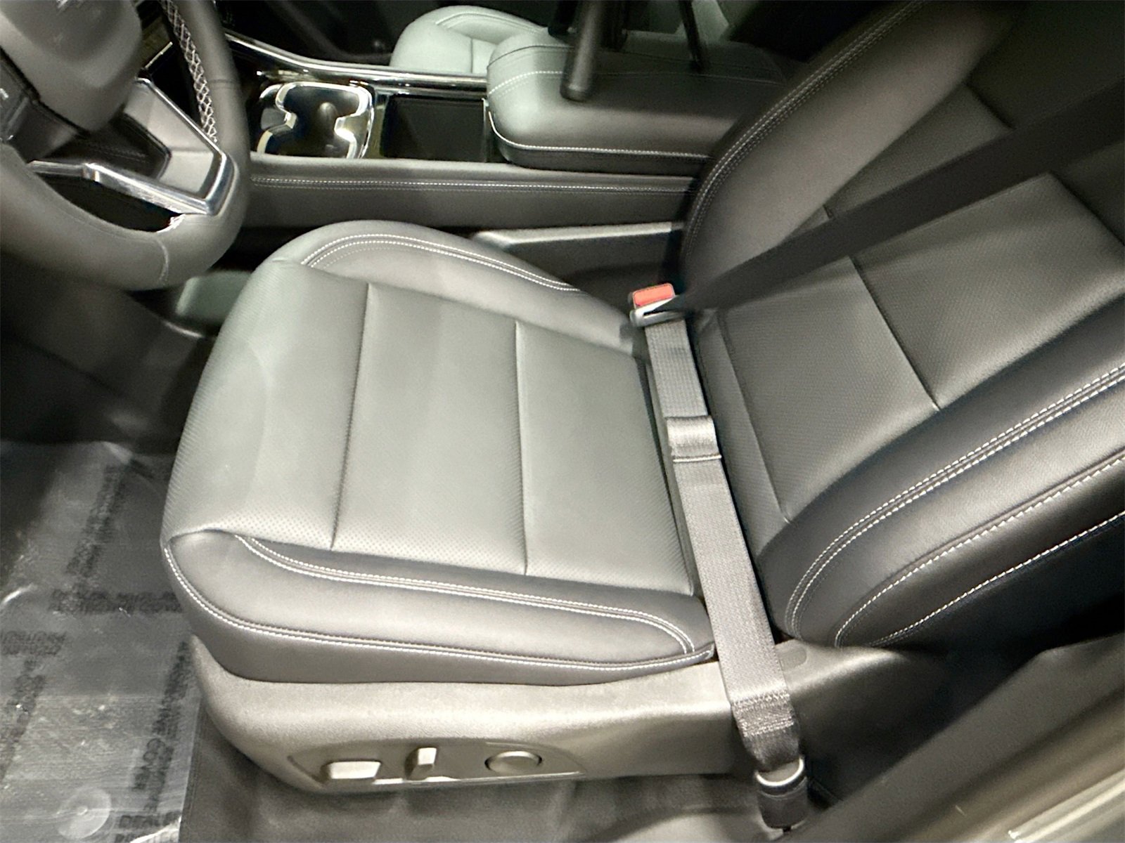 New 2026 Chevrolet Traverse LT image 19