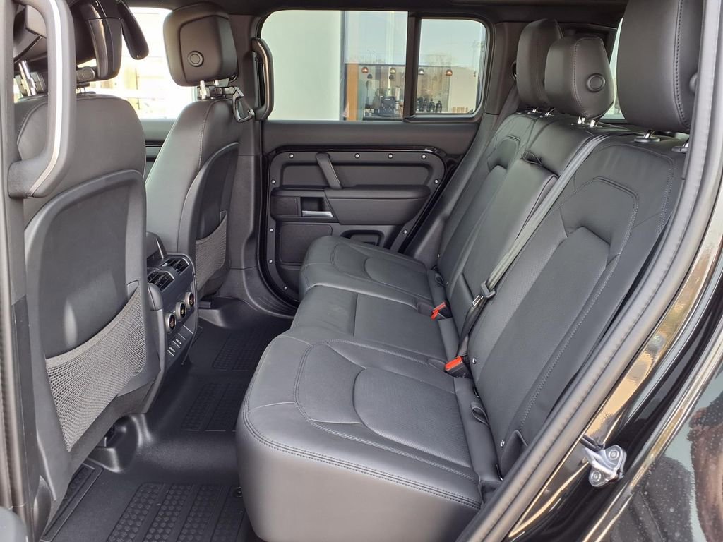 New 2026 Land Rover Defender 110 X-Dynamic SE AWD/4WD image 8