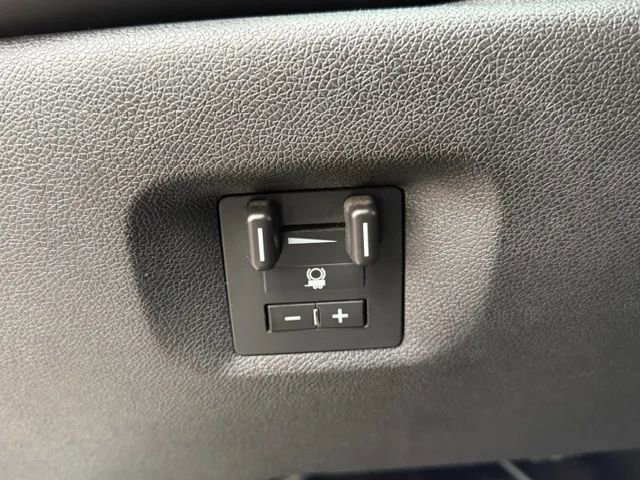 Used 2014 GMC Sierra 2500 SLE w/ HD SLE Premium Package image 8