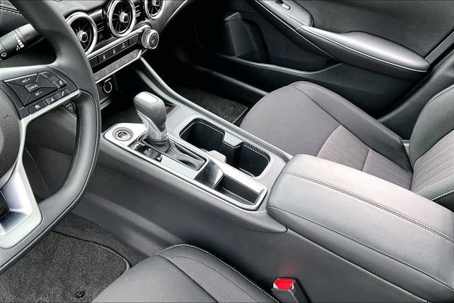 Used 2025 Nissan Sentra SV image 18