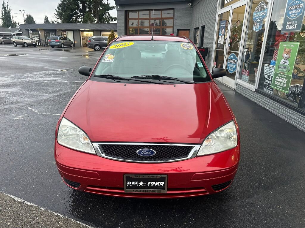 Used 2005 Ford Focus SE image 2