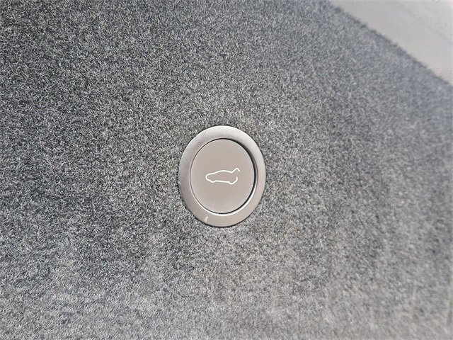 Used 2022 Tesla Model S Plaid image 30