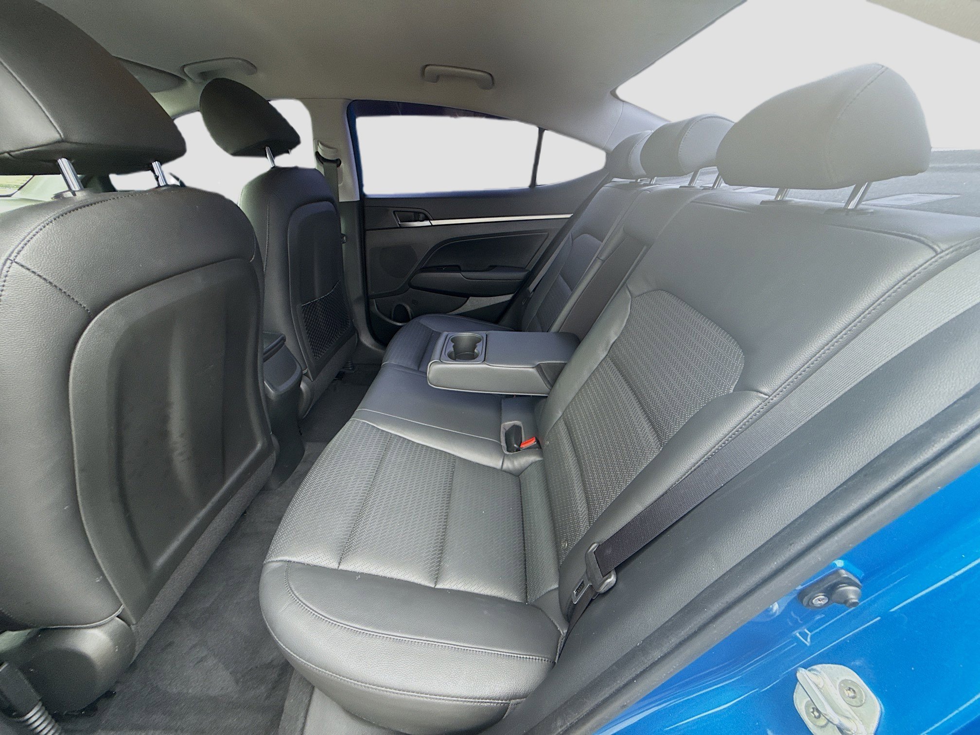 Used 2017 Hyundai Elantra Limited image 22