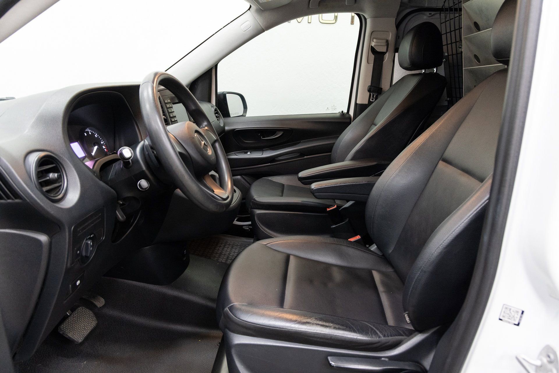 Used 2018 Mercedes-Benz Metris w/ Eco Stop/Start Package image 6