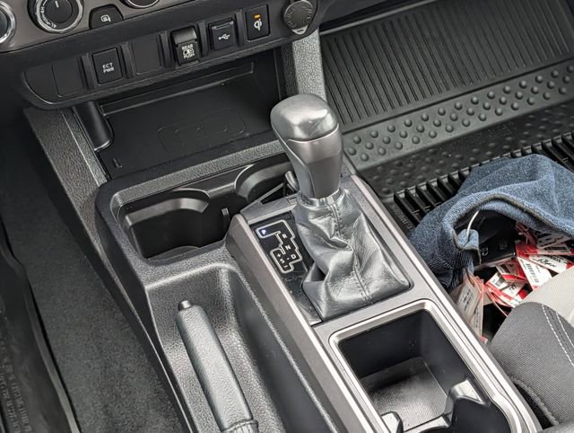 Certified 2023 Toyota Tacoma TRD Off-Road AWD/4WD image 14
