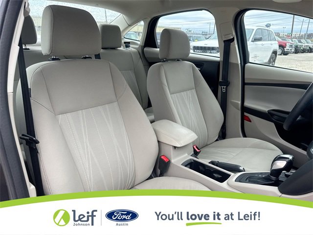 Used 2016 Ford Focus SE image 30