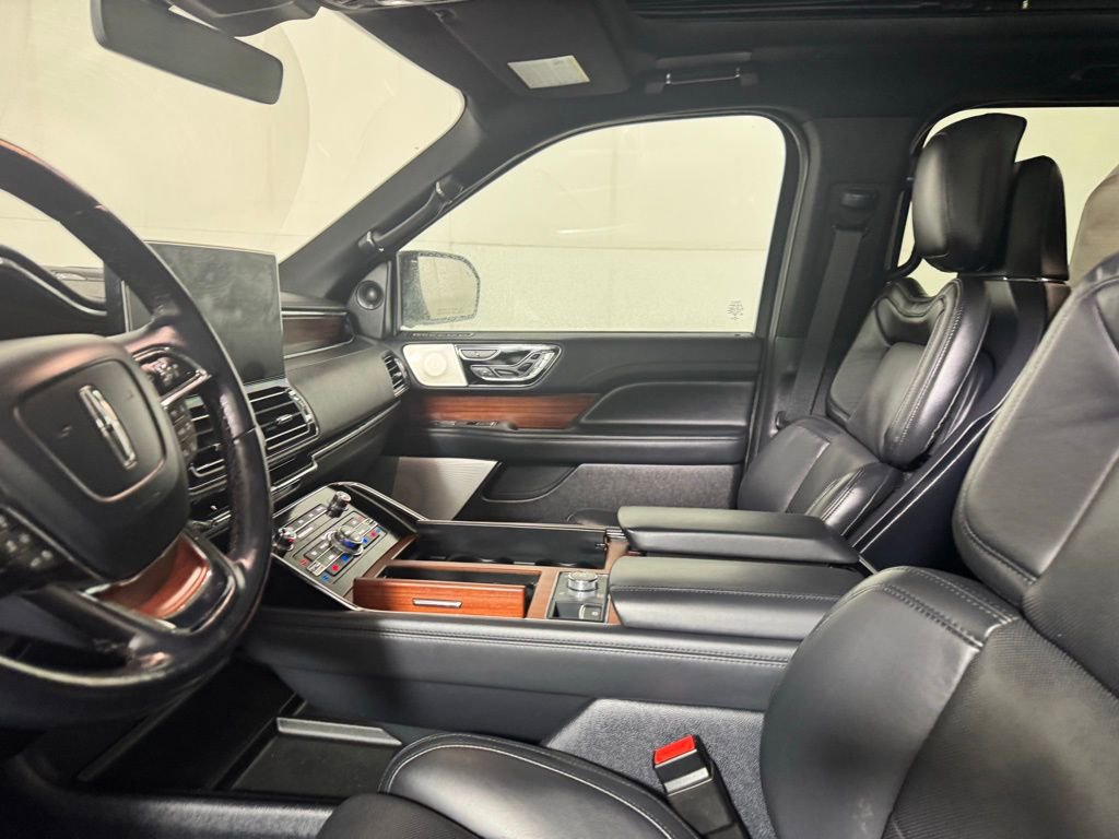 Certified 2022 Lincoln Navigator Reserve image 36