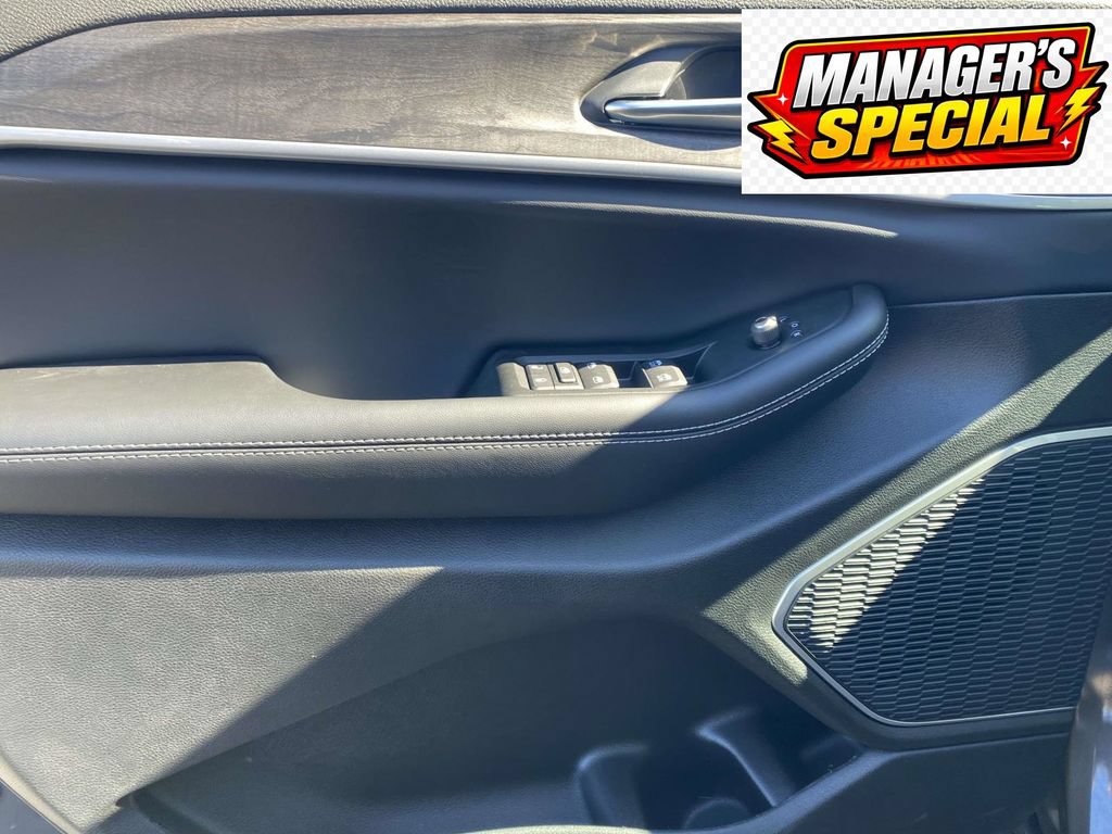 New 2026 Jeep Grand Cherokee Limited w/ Luxury Tech Group II RWD image 38