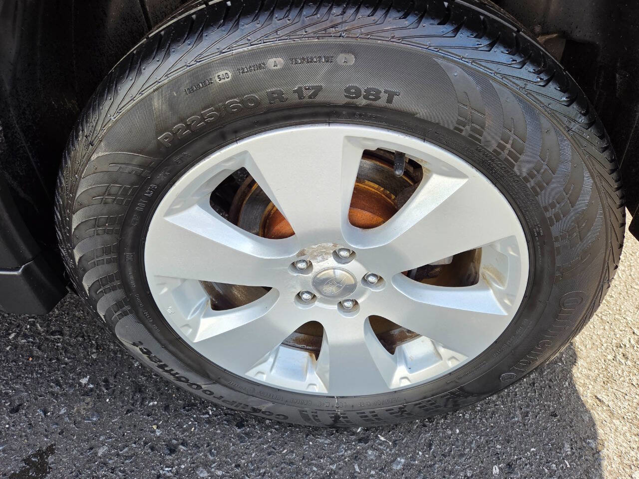 Used 2010 Subaru Outback 2.5i Premium AWD/4WD image 10