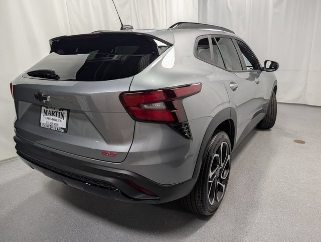 New 2026 Chevrolet Trax RS w/ Driver Confidence Package FWD image 3