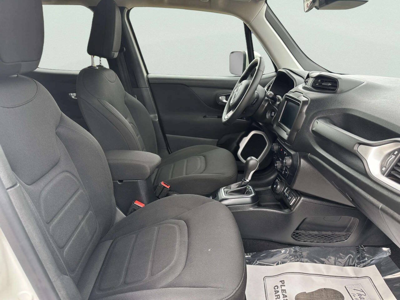 Used 2020 Jeep Renegade Latitude AWD/4WD image 23