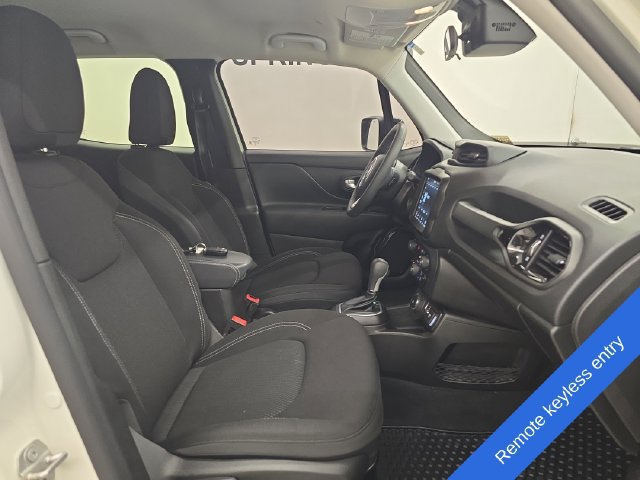 Used 2023 Jeep Renegade Altitude AWD/4WD image 9