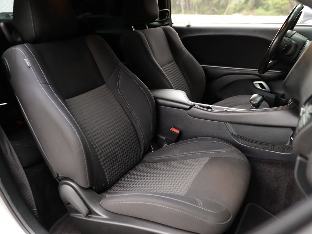 Used 2016 Dodge Challenger SXT RWD image 25