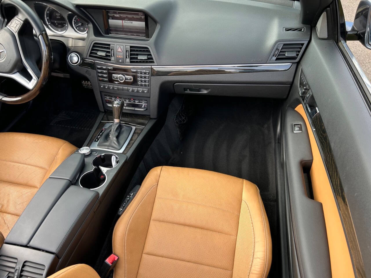 Used 2013 Mercedes-Benz E 550 Cabriolet image 29