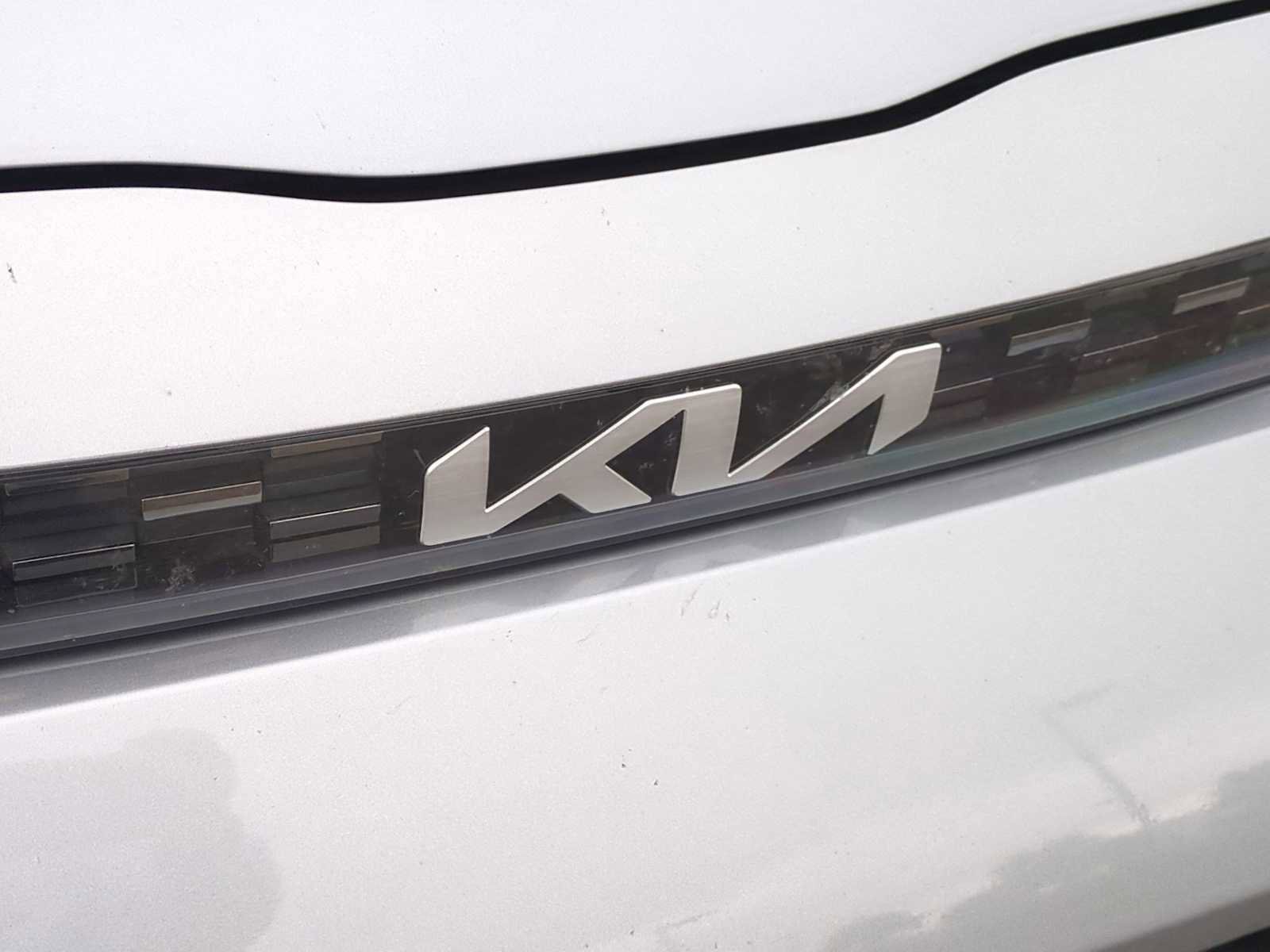 Used 2023 Kia Soul LX image 28