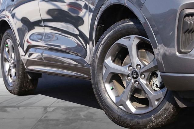 Certified 2024 Ford Escape ST-Line image 3