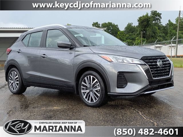 Used 2023 Nissan Kicks SV FWD image 1