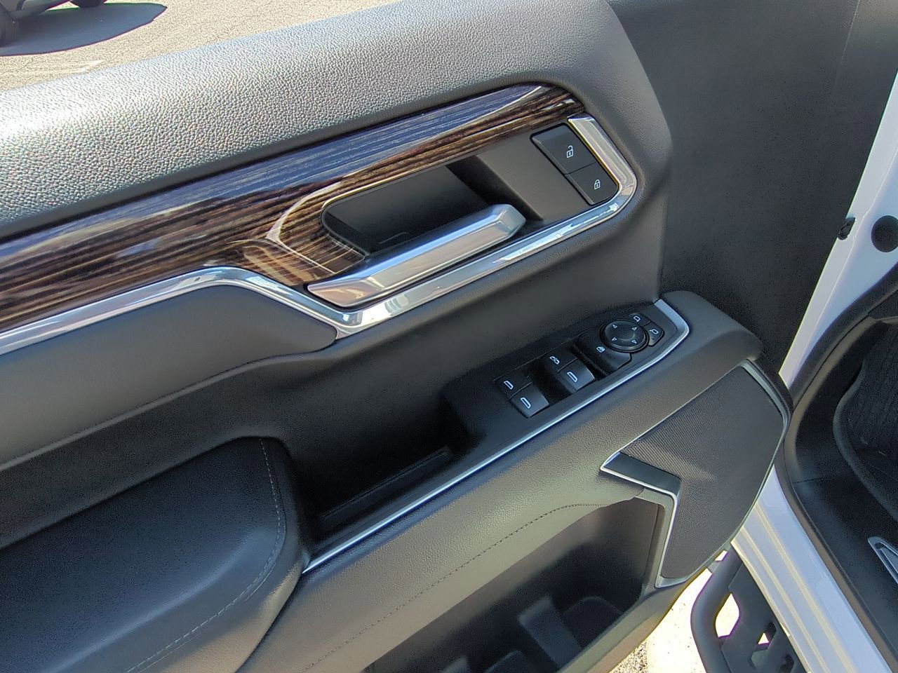 Used 2022 GMC Sierra 1500 Elevation image 23