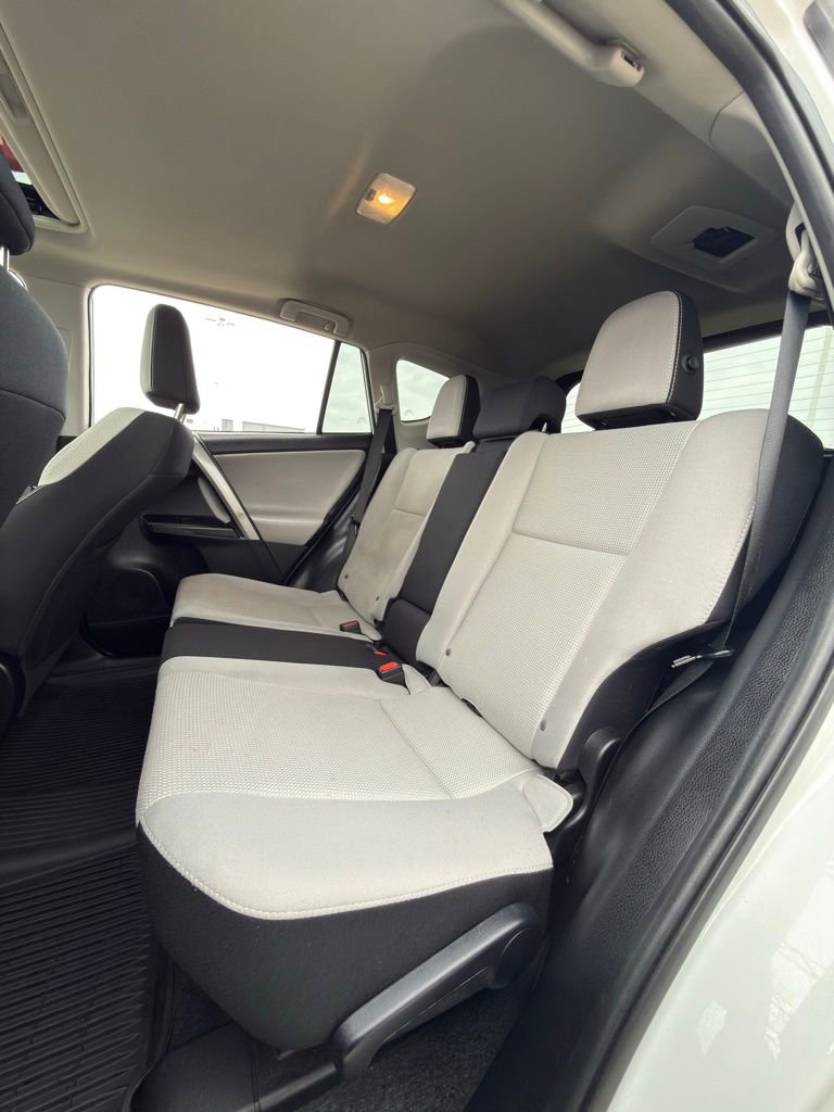 Used 2017 Toyota RAV4 XLE image 23
