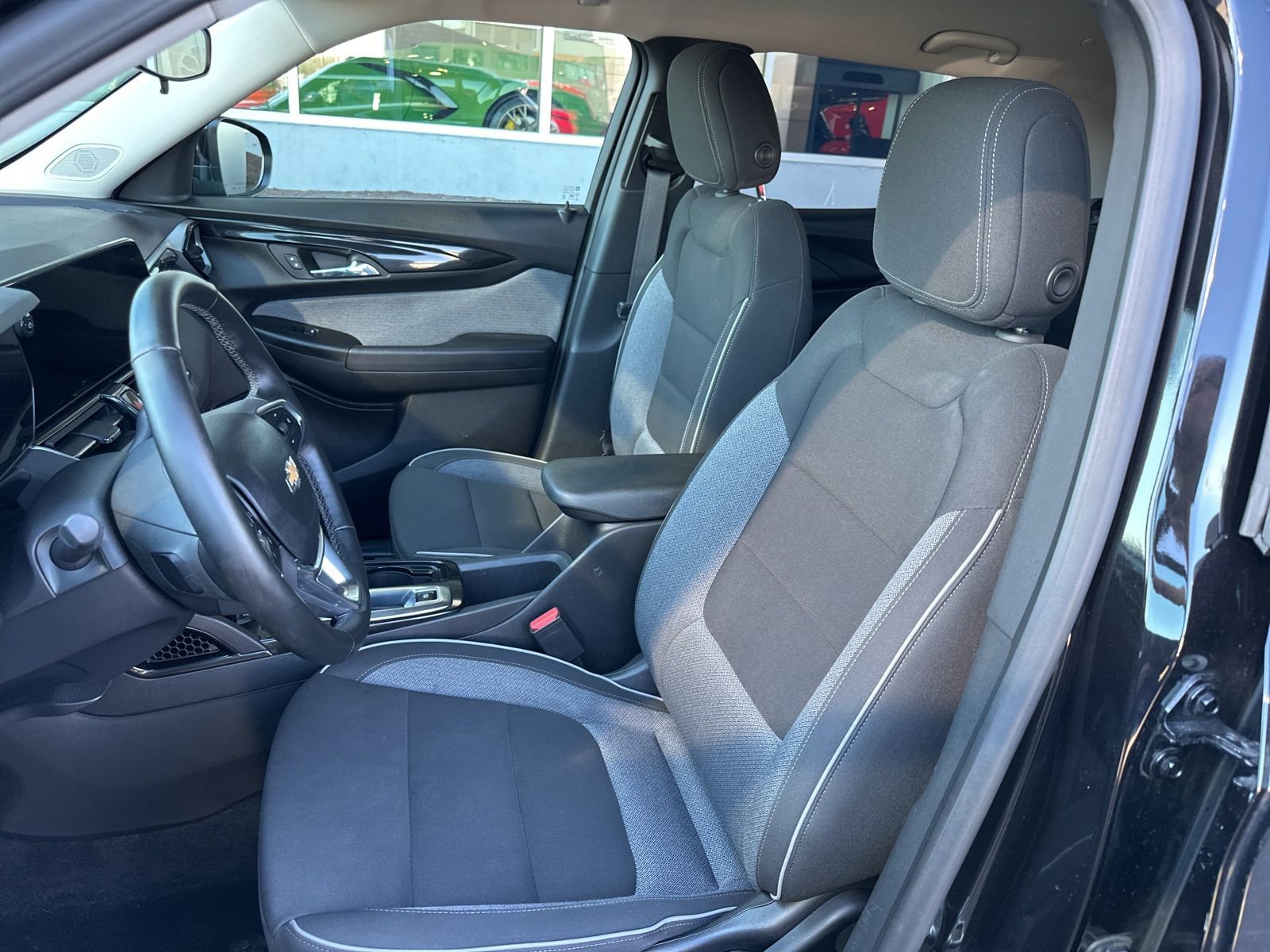 Used 2024 Chevrolet TrailBlazer LT w/ LT Cold Weather Package image 16