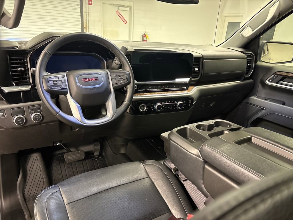 Used 2024 GMC Sierra 1500 Elevation image 28