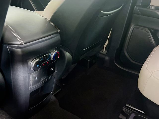 Used 2020 Ford Explorer Limited image 23