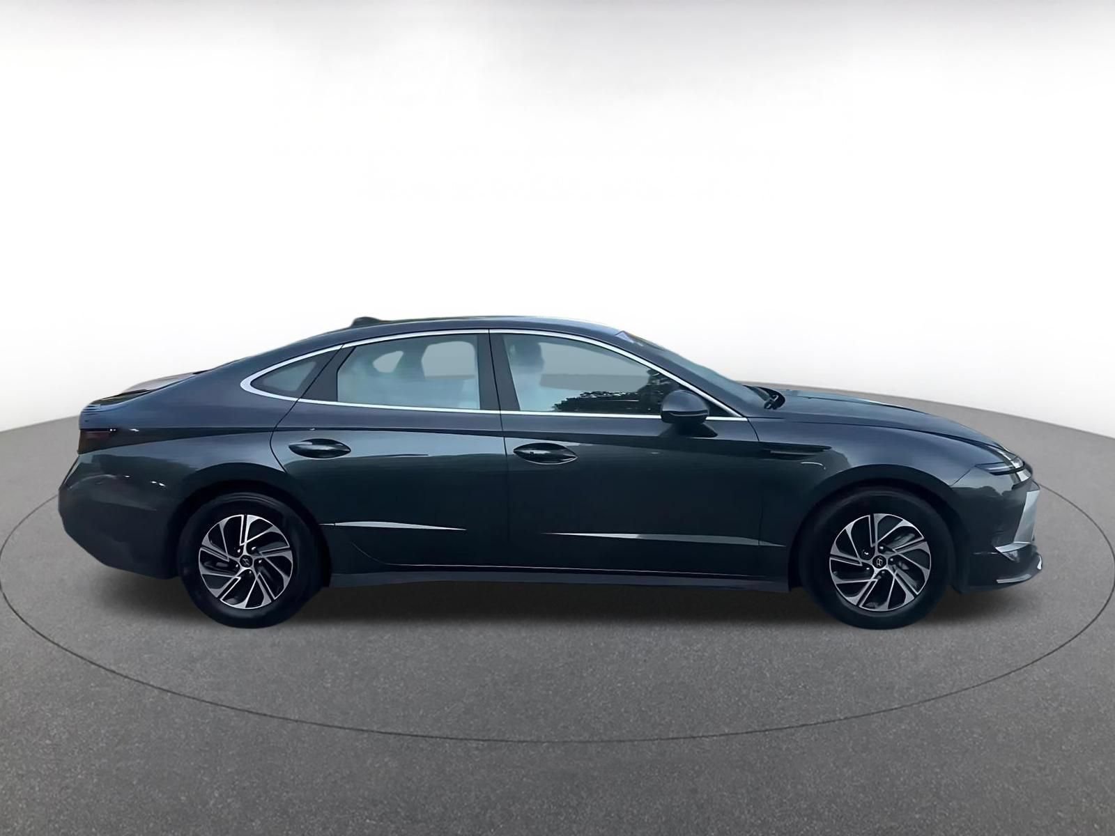 Used 2026 Hyundai Sonata Blue FWD image 16