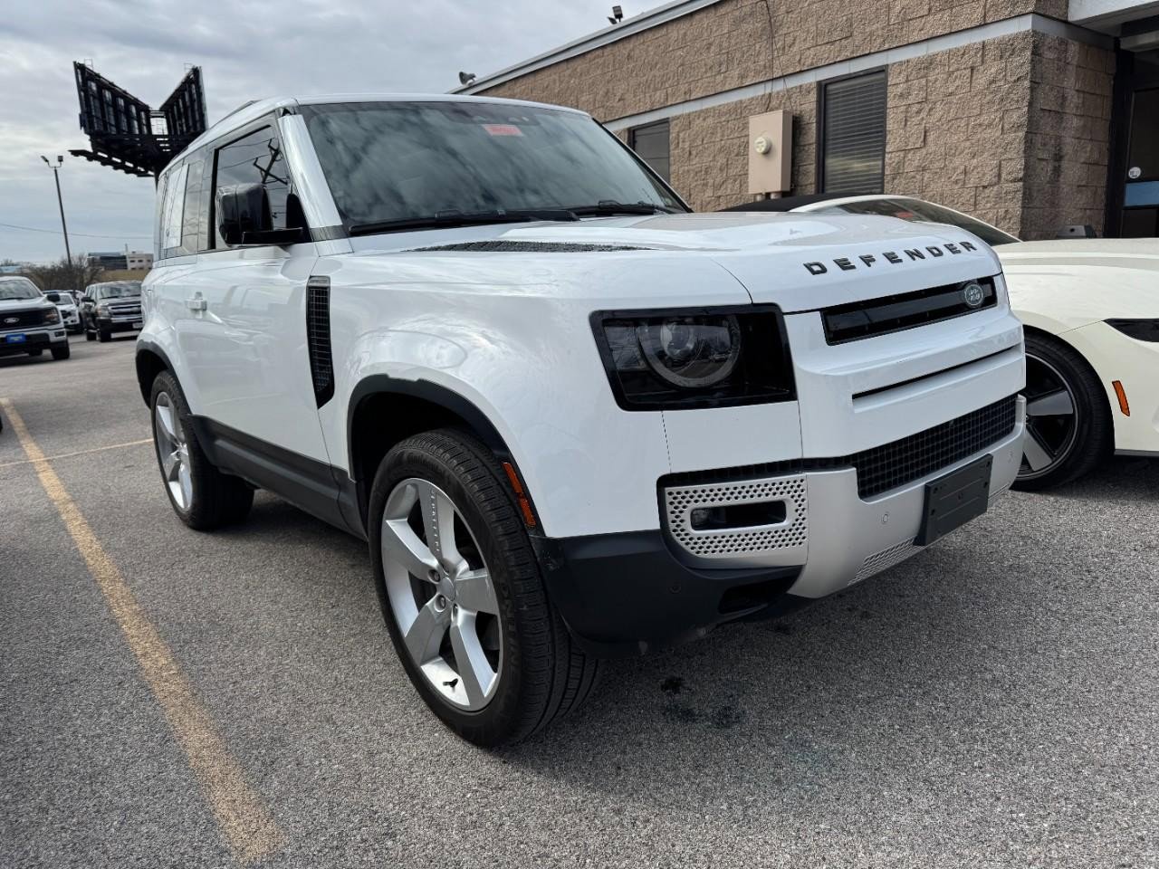 Used 2023 Land Rover Defender 90 S image 6