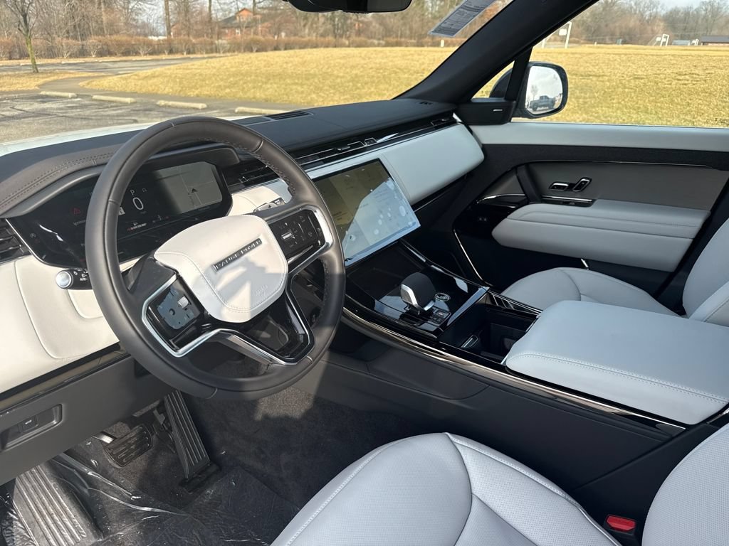 New 2026 Land Rover Range Rover Sport SE AWD/4WD image 9