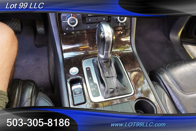 Used 2013 Volkswagen Touareg Executive AWD/4WD image 22
