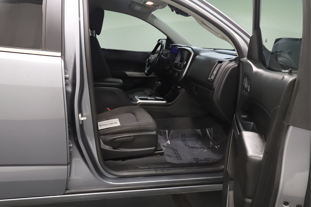 Used 2020 Chevrolet Colorado LT w/ Safety Package AWD/4WD image 26