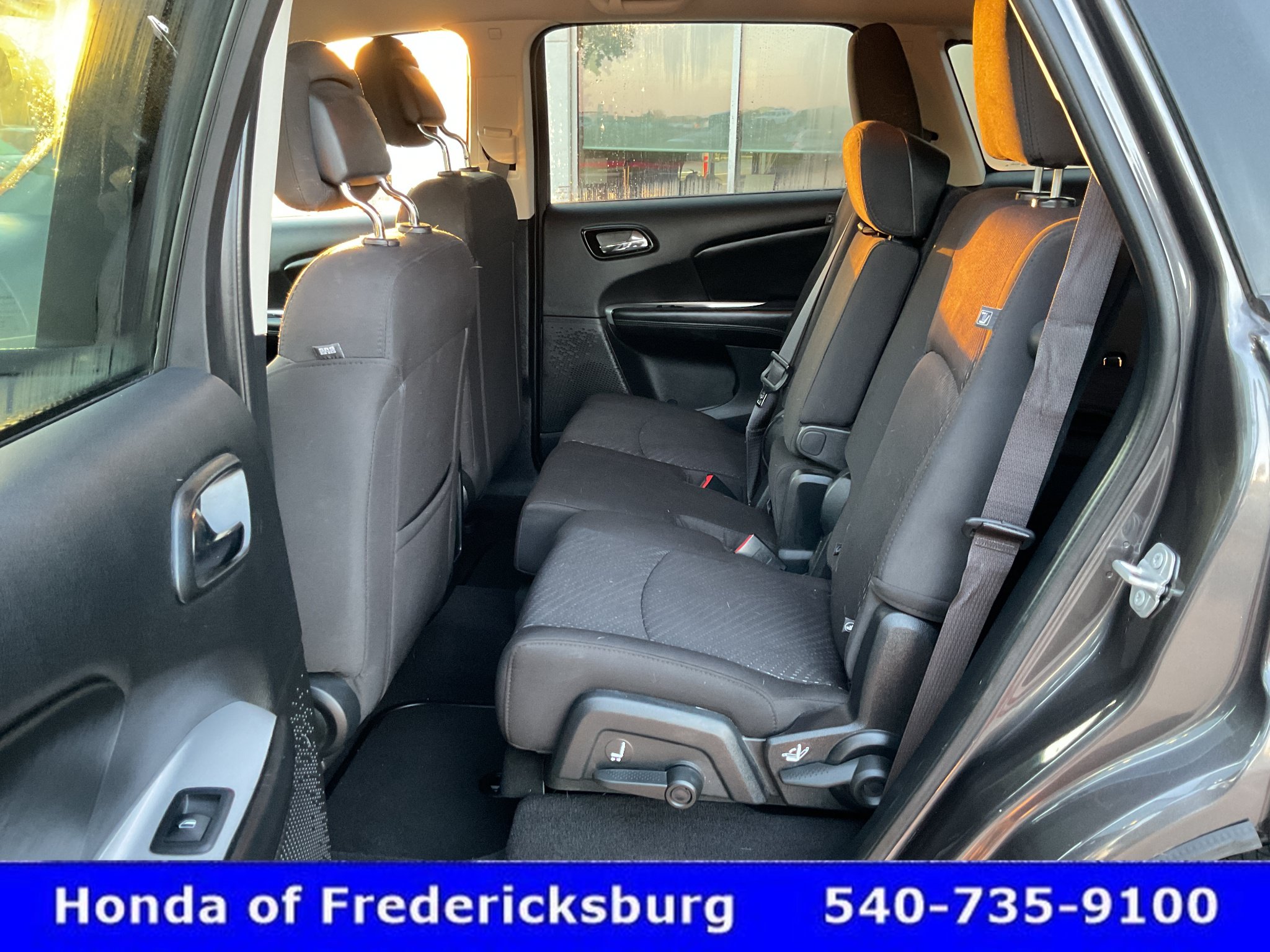 Used 2018 Dodge Journey SE FWD image 22