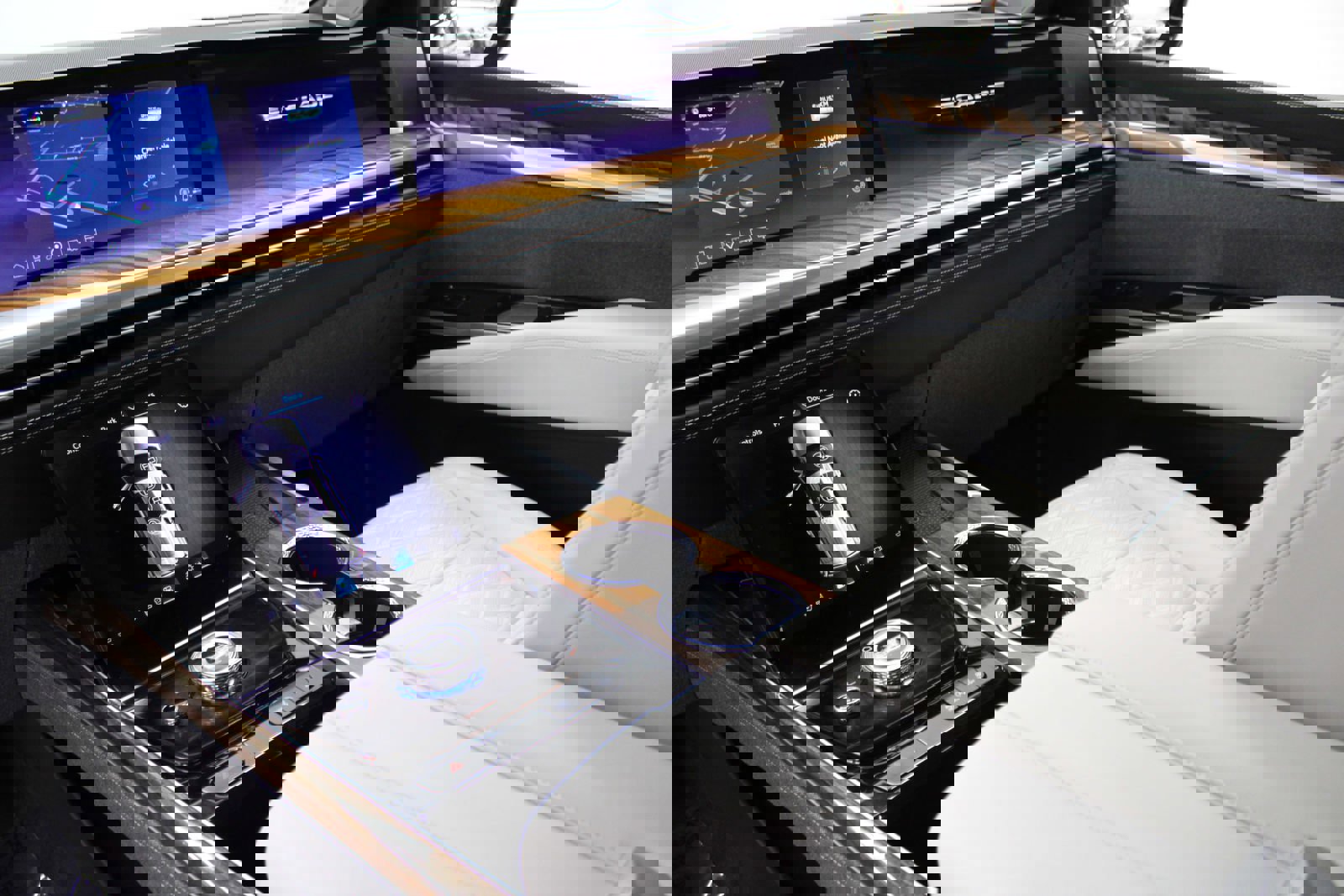 Certified 2025 Cadillac Escalade ESV Sport Platinum image 33