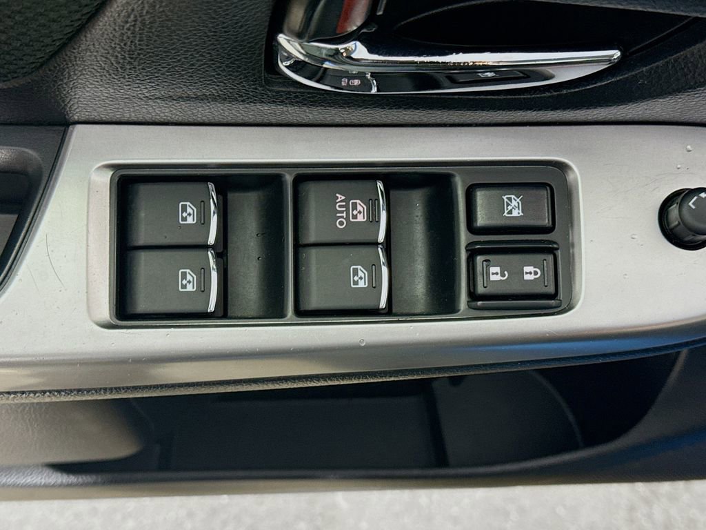 Used 2016 Subaru Crosstrek 2.0i Premium w/ Moonroof Package image 18