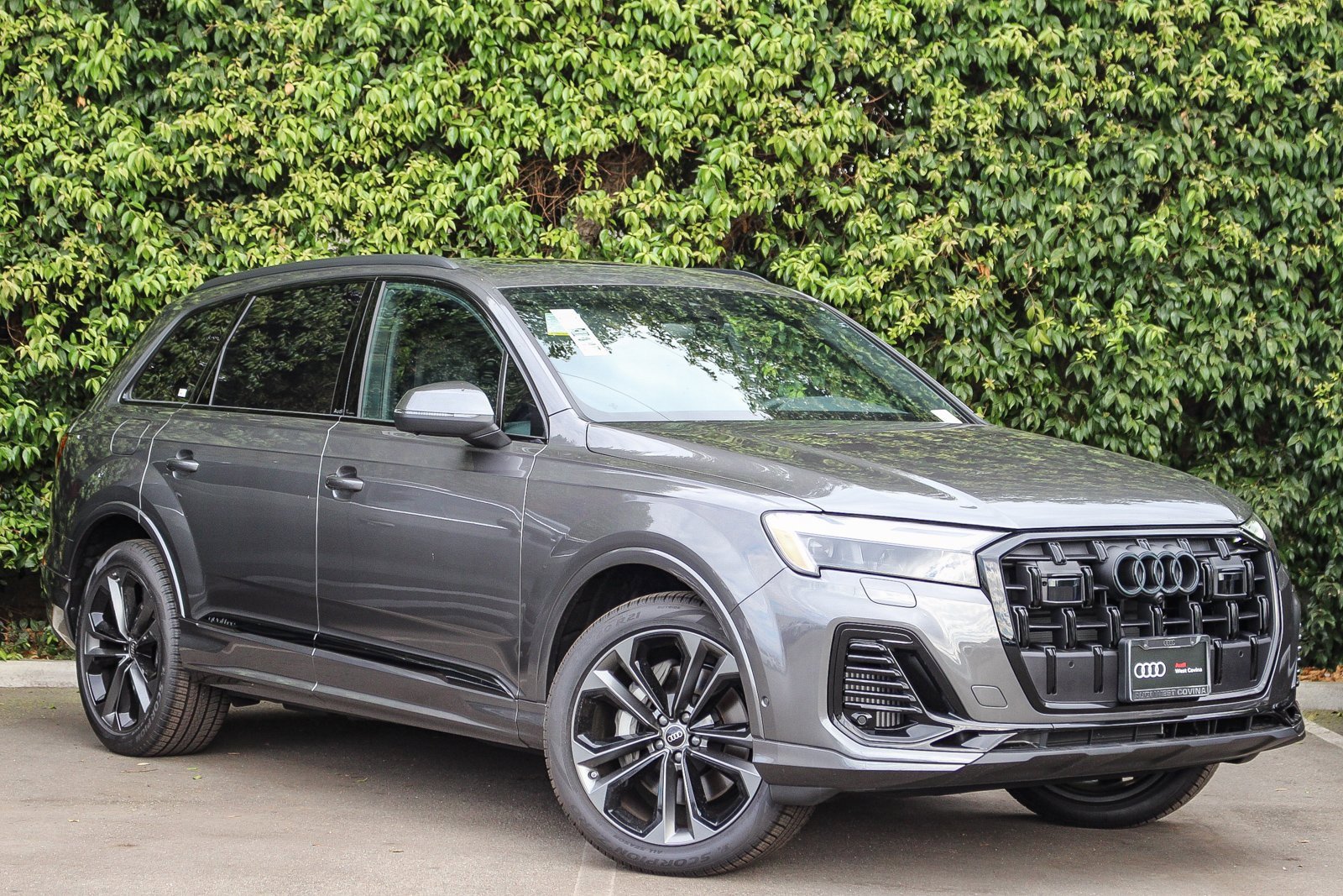 New 2025 Audi Q7 3.0T Premium Plus