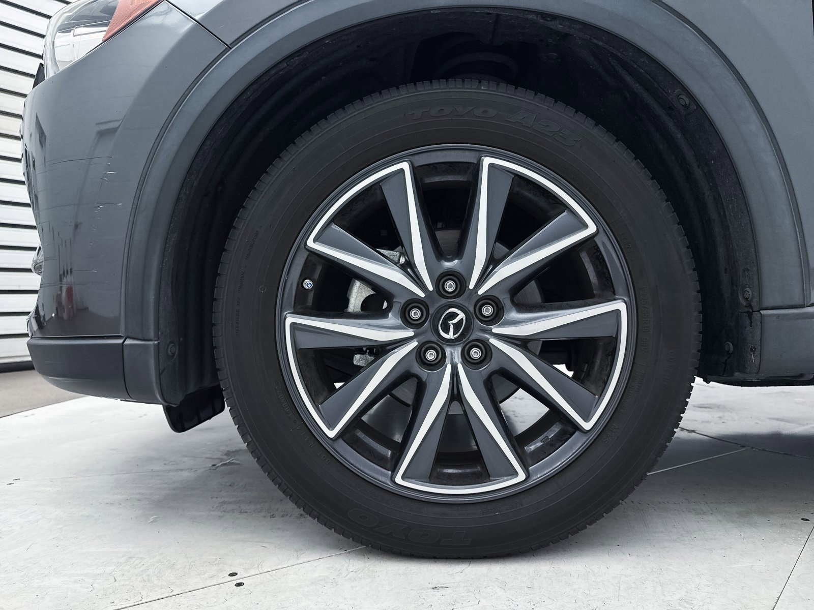 Used 2018 MAZDA CX-5 Touring image 15