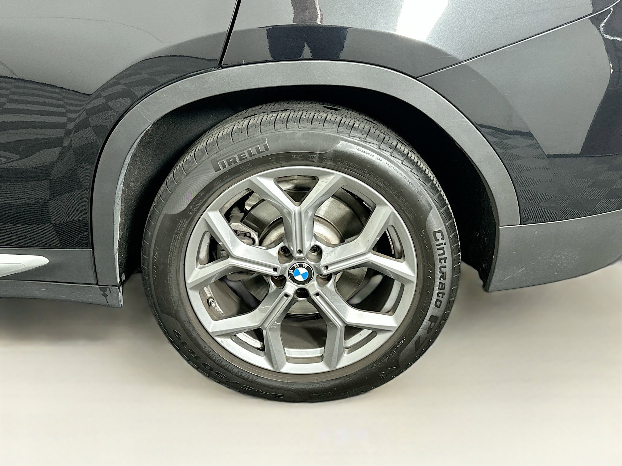 Used 2025 BMW X4 xDrive30i w/ Premium Package image 11
