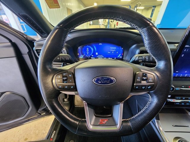 Used 2020 Ford Explorer ST w/ ST Street Pack image 23