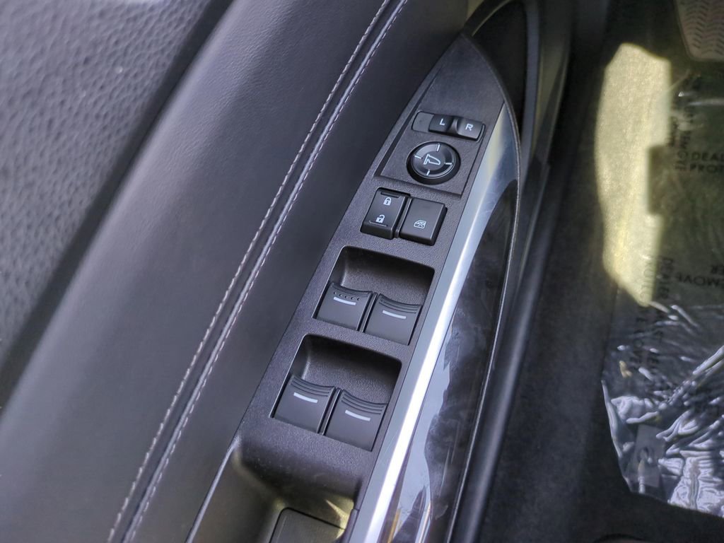 Used 2018 Acura TLX FWD image 18