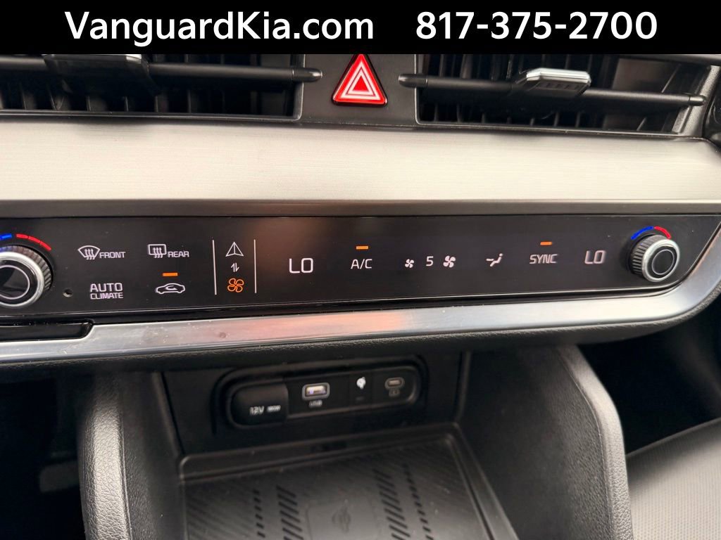 Certified 2025 Kia Sportage EX w/ Premium Package FWD image 21