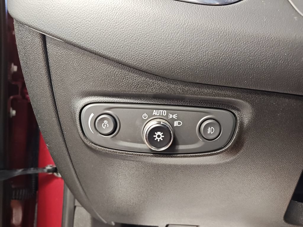 Used 2020 Chevrolet Equinox Premier AWD/4WD image 27