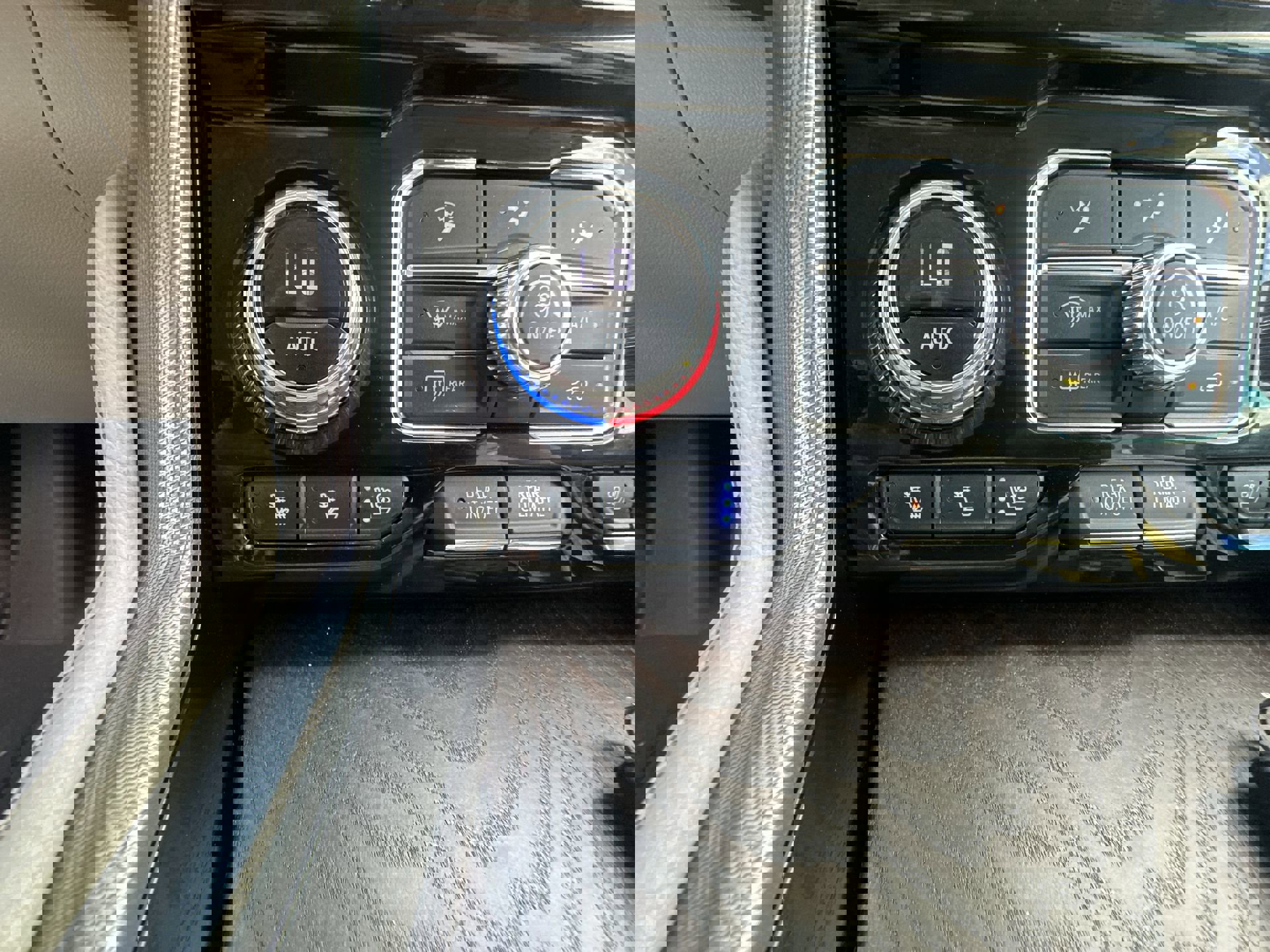 Certified 2023 GMC Yukon XL Denali image 81