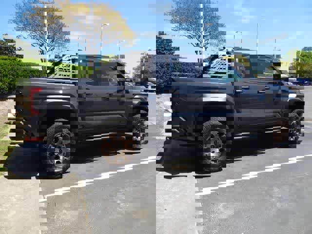 Used 2025 Toyota Tacoma 4x4 Double Cab Hybrid w/ Tow Tech Package image 6