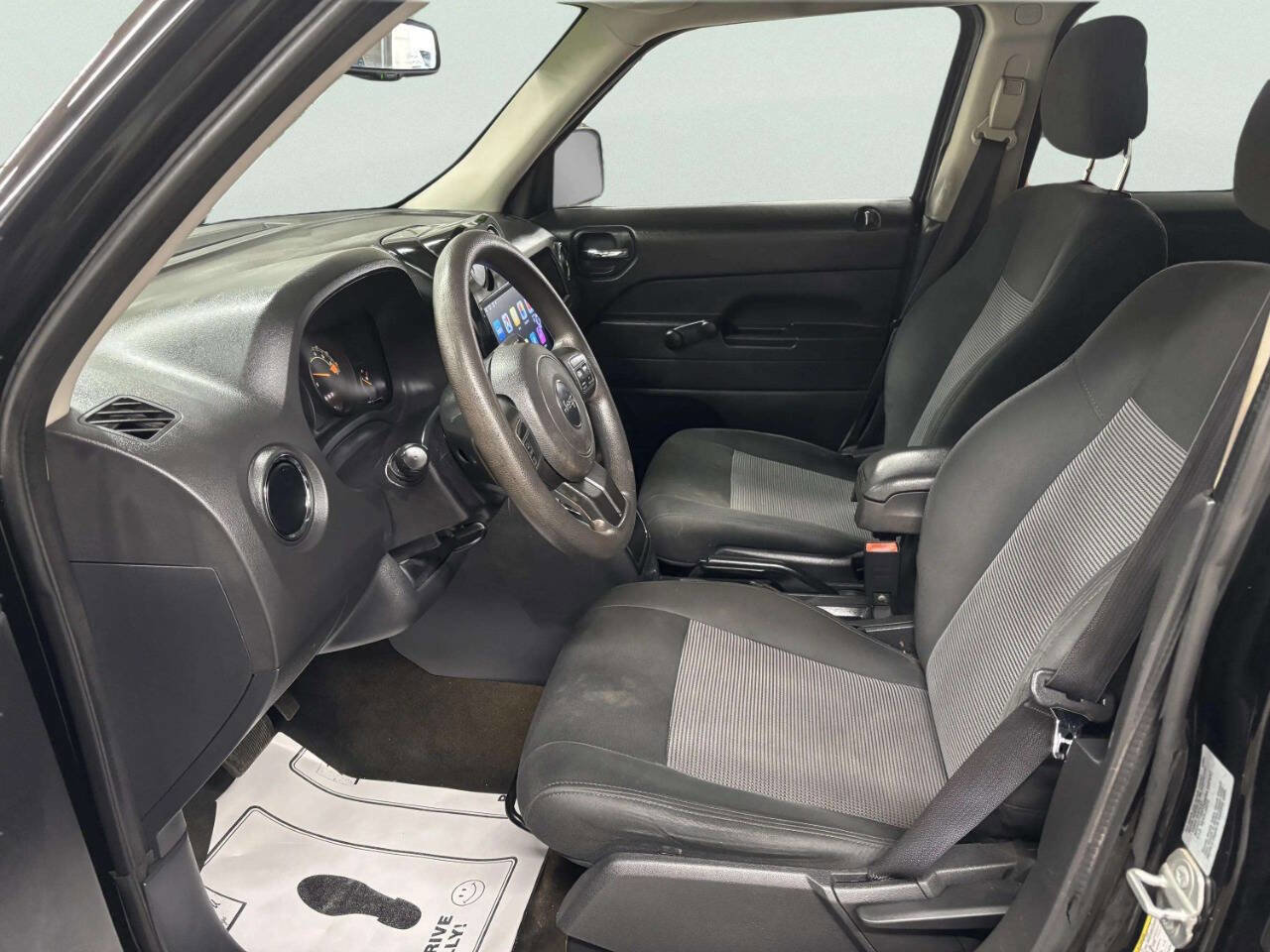 Used 2016 Jeep Patriot Sport image 14