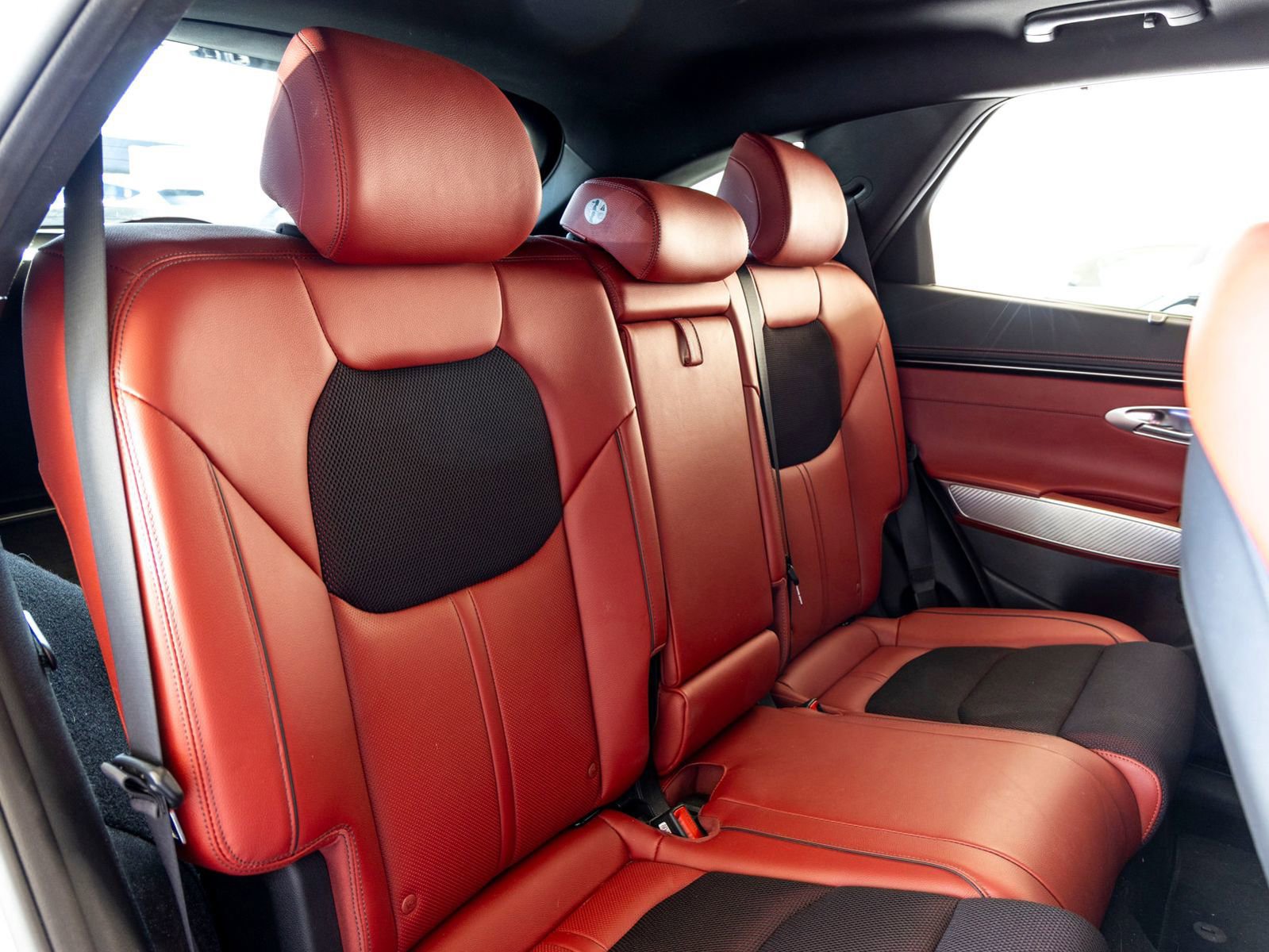 Used 2023 Genesis GV70 2.5T Sport Prestige w/ Sport Prestige Package image 24