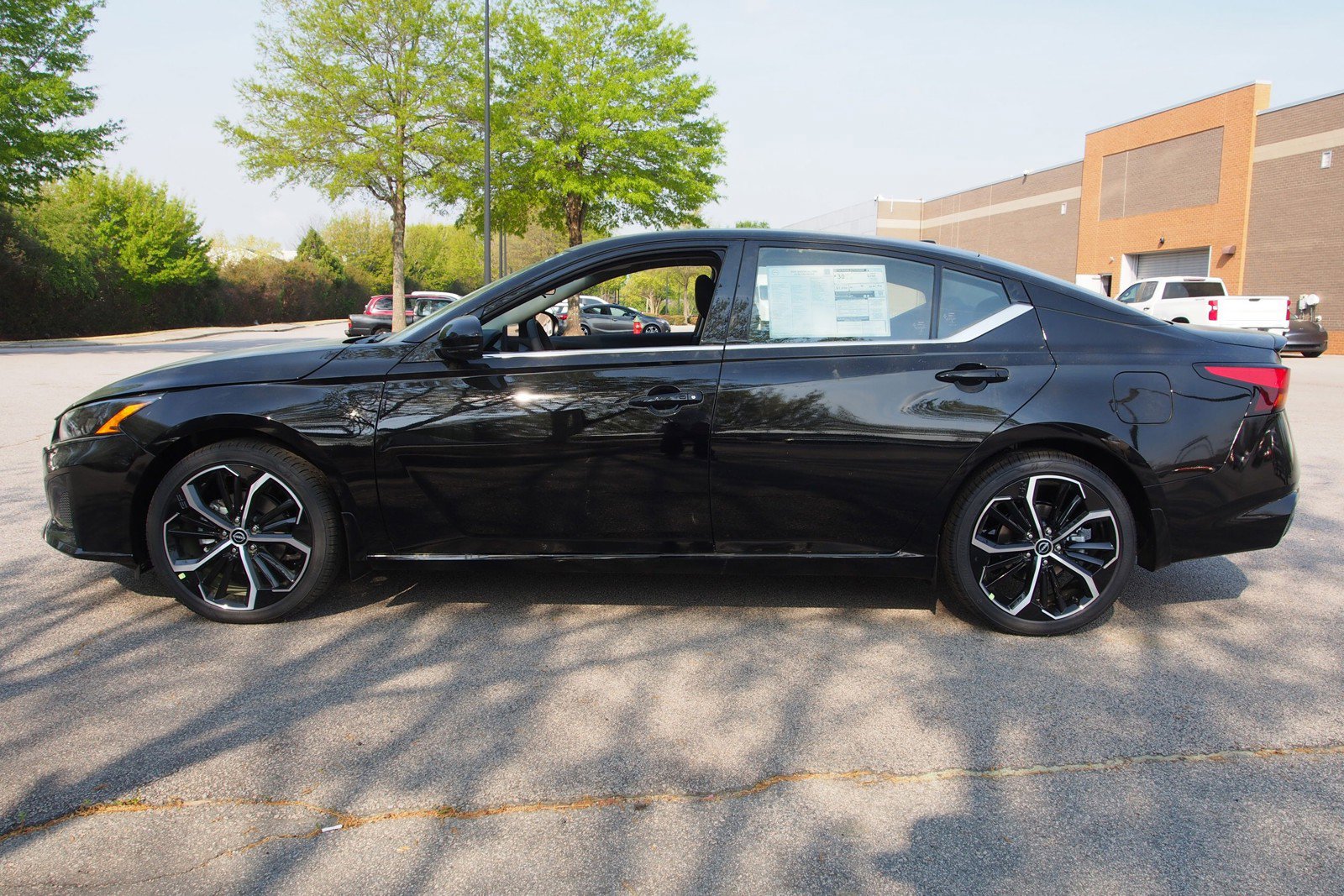 New 2026 Nissan Altima 2.5 SR w/ SR Premium Package FWD image 4