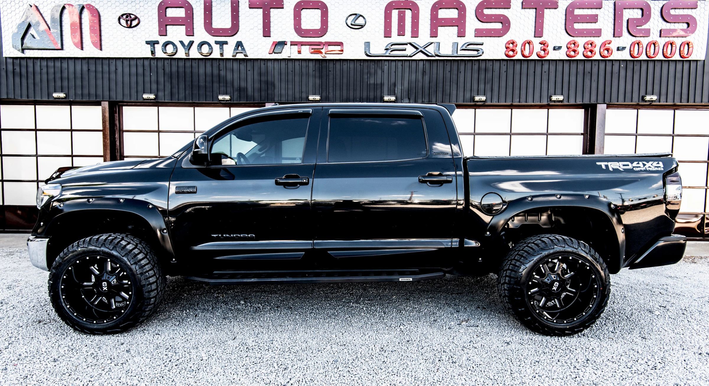 Used 2020 Toyota Tundra Limited w/ Limited Premium Package AWD/4WD image 2